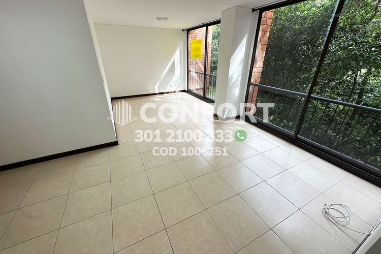 Apartamento de 3 alcobas en arriendo en Oviedo, Medellín, 97 m² · foto 3 de 23