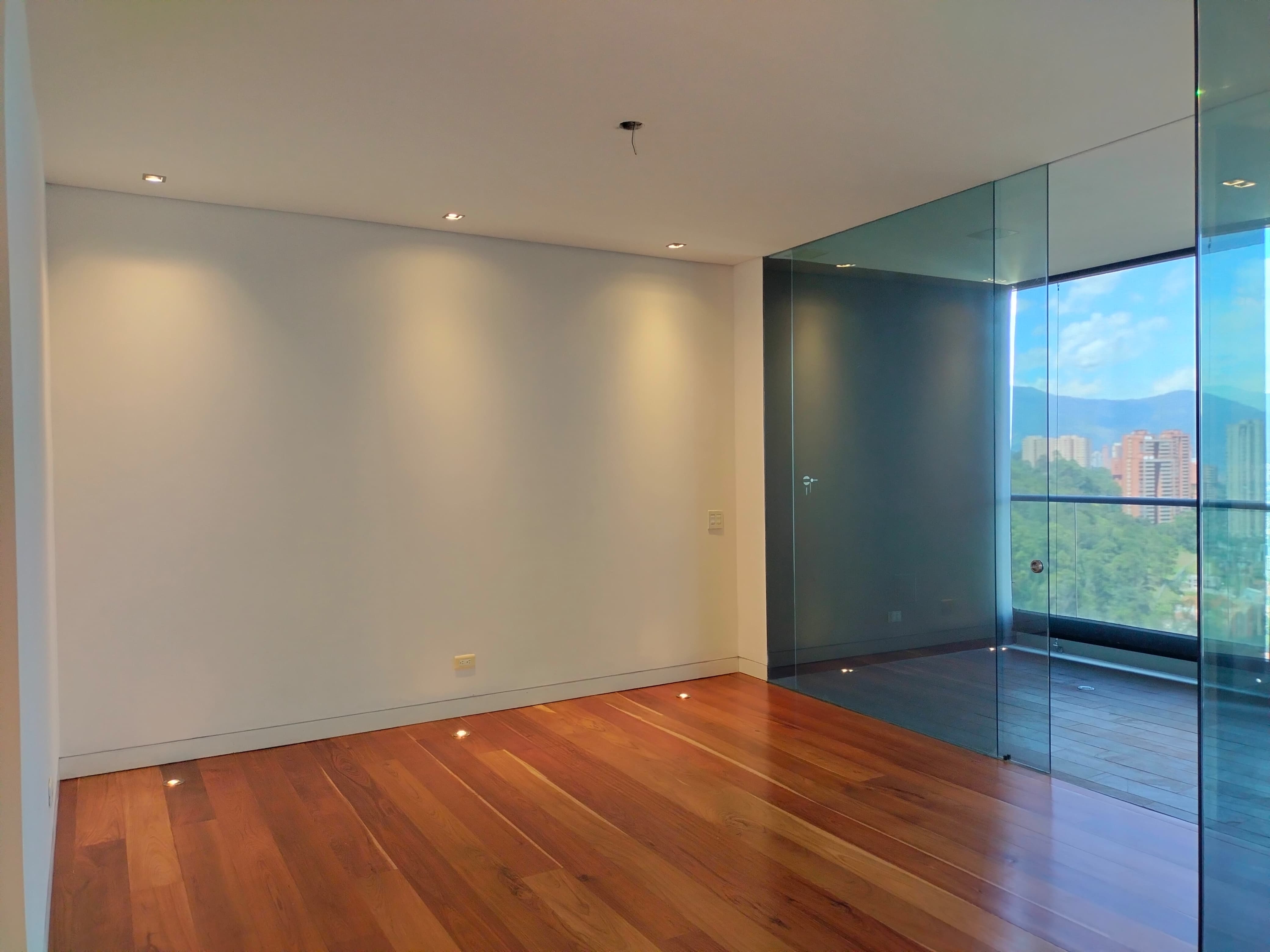 Apartamento en arriendo en El Poblado, Medellín · foto 2 de 20