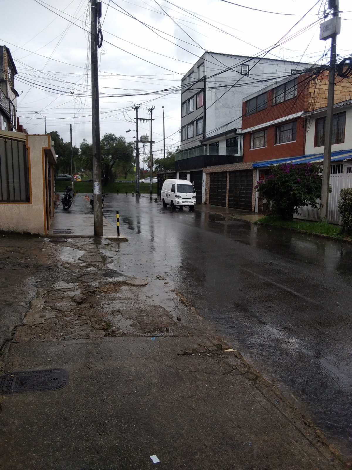 Casa en venta en Marsella, Bogotá · foto 2 de 24