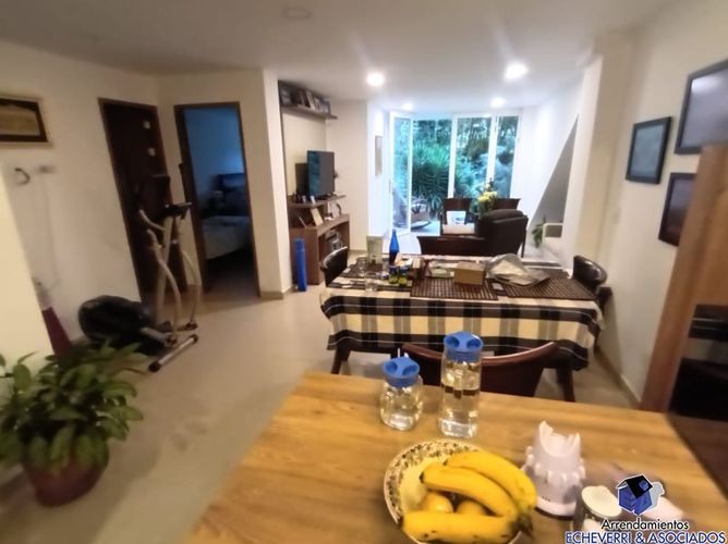 Casa de 4 alcobas en venta en Loma Del Escobero, Envigado, 550 m² · foto 3 de 8
