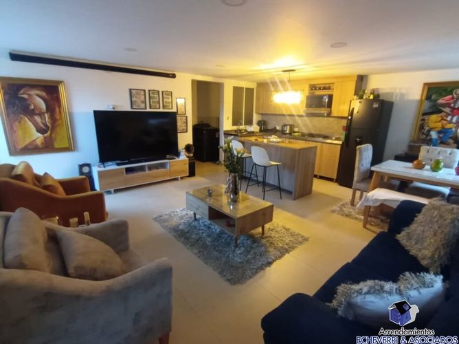 Casa de 4 alcobas en venta en Loma Del Escobero, Envigado, 550 m² · foto 6 de 8