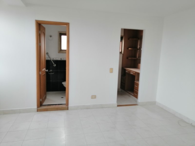 Apartamento en venta en El Portal, Envigado · foto 6 de 15