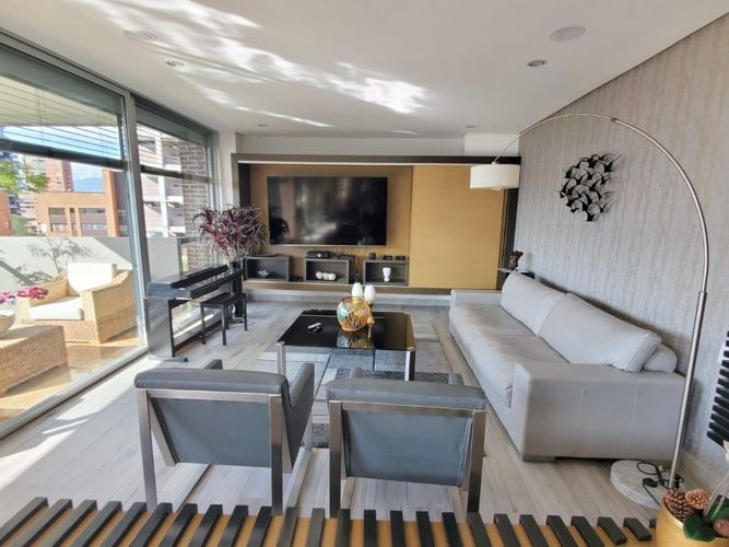 Apartamento de 3 alcobas en venta en Alejandria, Medellín, 253 m² · foto 3 de 20