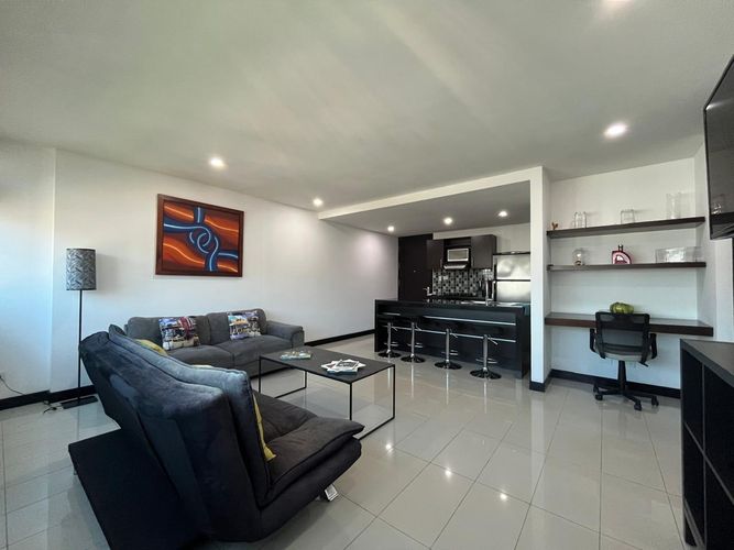 Apartamento de 1 alcoba en arriendo en El Poblado, Medellín, 63 m² · foto 3 de 11