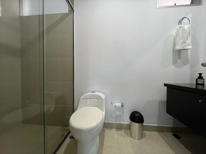 Apartamento de 1 alcoba en arriendo en El Poblado, Medellín, 63 m² · foto 10 de 11