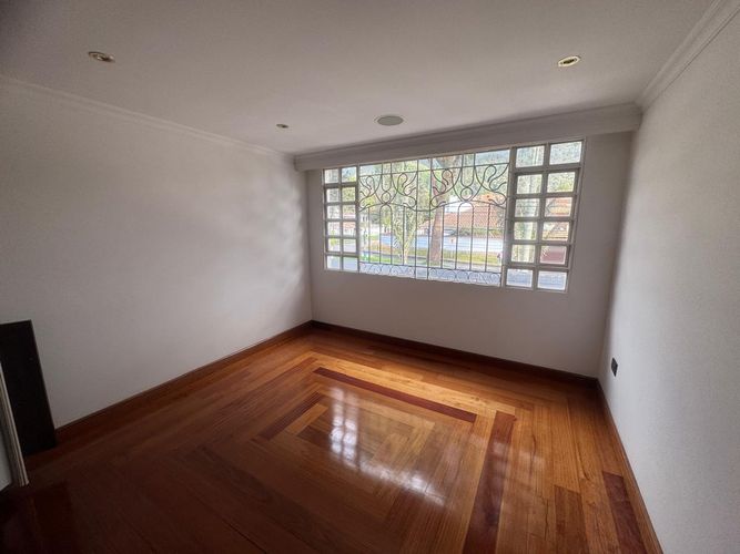 Casa de 4 alcobas en venta en Santa Ana Oriental, Bogotá, 750 m² · foto 15 de 18