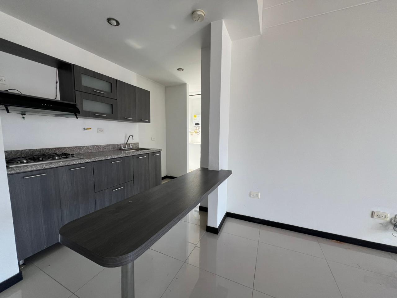 Apartamento en venta en Loma Benedictinos, Medellín · foto 5 de 13