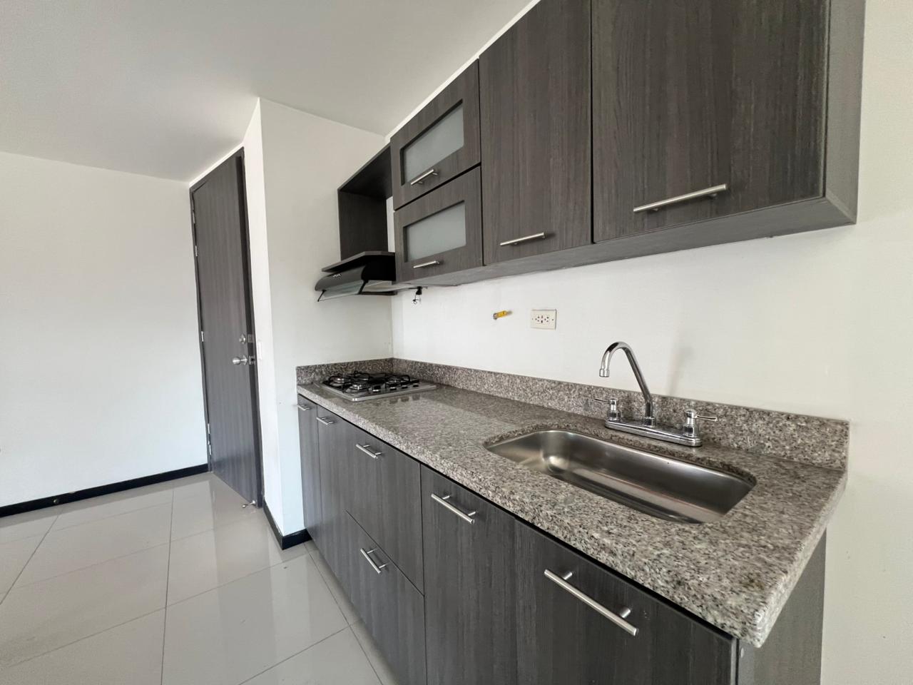 Apartamento en venta en Loma Benedictinos, Medellín · foto 6 de 13