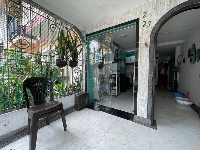 Casa de 3 alcobas en venta en Acopi, Cali, 155 m² · foto 2 de 24