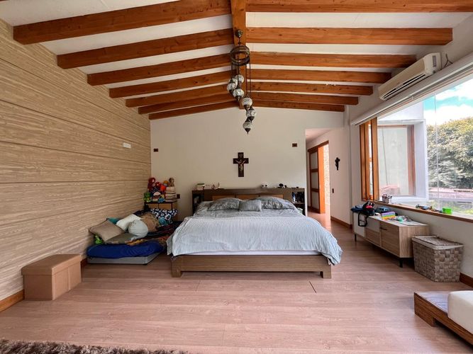 Casa de 5 alcobas en venta en Escobero, Envigado, 872 m² · foto 13 de 20