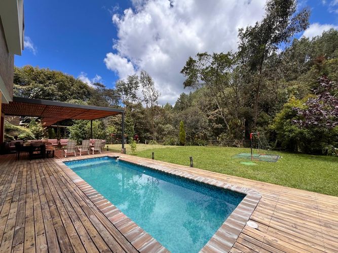 Casa de 5 alcobas en venta en Escobero, Envigado, 872 m² · foto 19 de 20