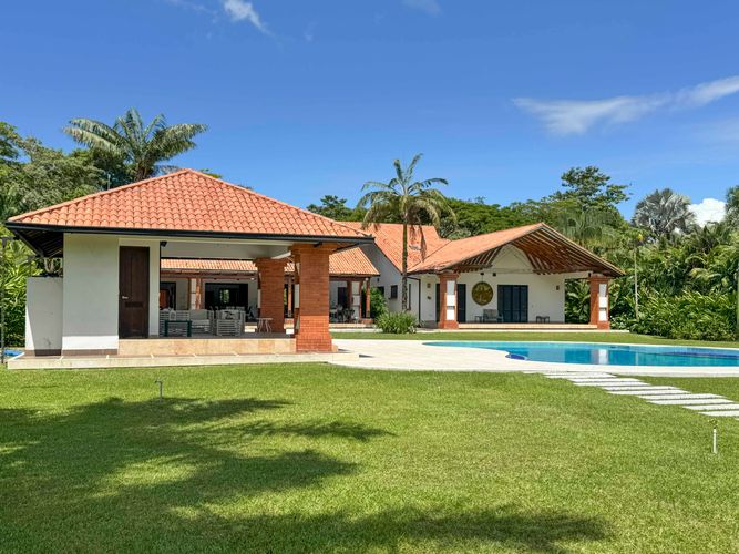Casa de 5 alcobas en venta en Cairo Bajo, Villavicencio · foto 14 de 24