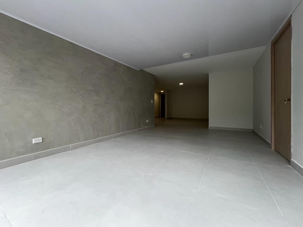 Apartamento en venta en El Poblado, Medellín 3