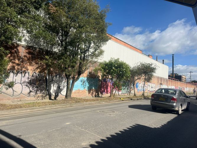 Casa de 11 alcobas en venta en Cr San Sebastian, Chía, 430 m² · foto 3 de 16