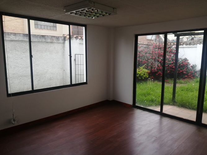Casa de 11 alcobas en venta en Cr San Sebastian, Chía, 430 m² · foto 5 de 16