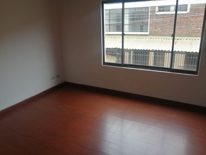 Casa de 11 alcobas en venta en Cr San Sebastian, Chía, 430 m² · foto 7 de 16