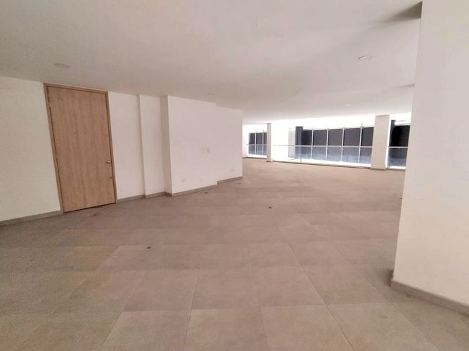 Local en venta en Picaleña Y Mirolindo, Ibagué, 861 m² · foto 17 de 20