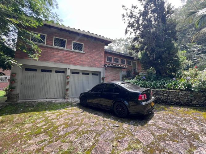 Casa de 11 alcobas en venta en Los Balsos, Medellín, 450 m² · foto 13 de 24