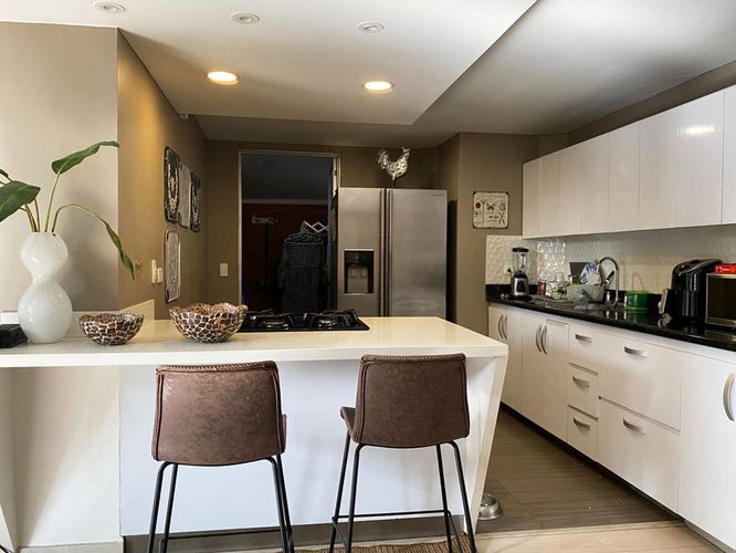 Apartamento de 2 alcobas en arriendo en El Poblado, Medellín, 100 m² · foto 8 de 20