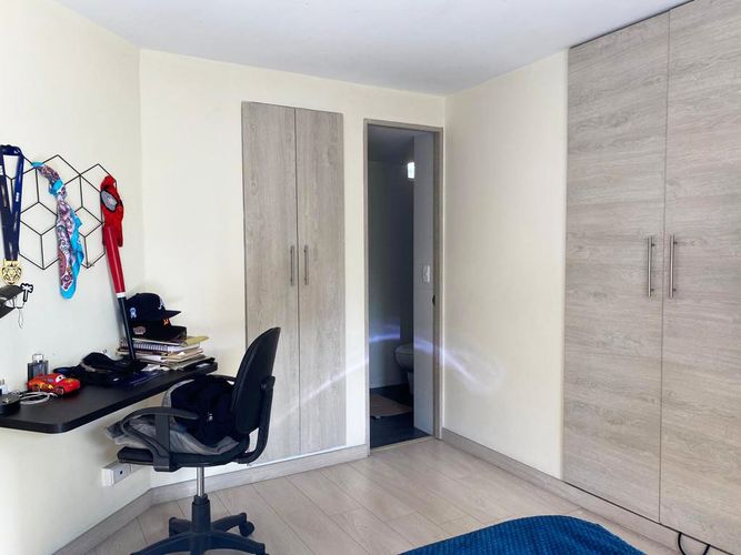 Apartamento de 2 alcobas en arriendo en El Poblado, Medellín, 100 m² · foto 13 de 20
