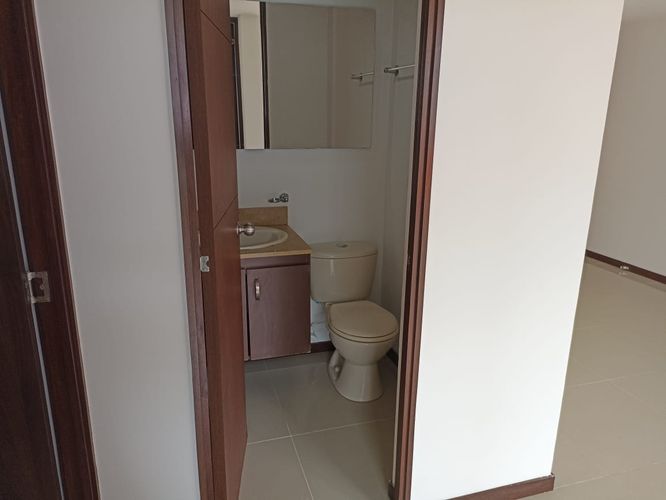 Apartamento de 2 alcobas en venta en Niquia, Bello, 60 m² · foto 10 de 11