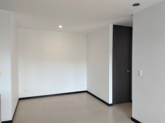 Apartamento de 2 alcobas en venta en El Poblado, Medellín, 64 m² · foto 5 de 16