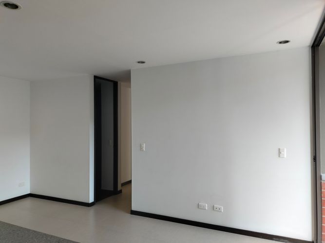 Apartamento de 2 alcobas en venta en El Poblado, Medellín, 64 m² · foto 6 de 16
