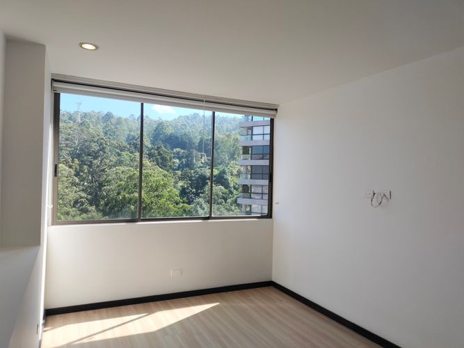 Apartamento de 2 alcobas en venta en El Poblado, Medellín, 64 m² · foto 12 de 16