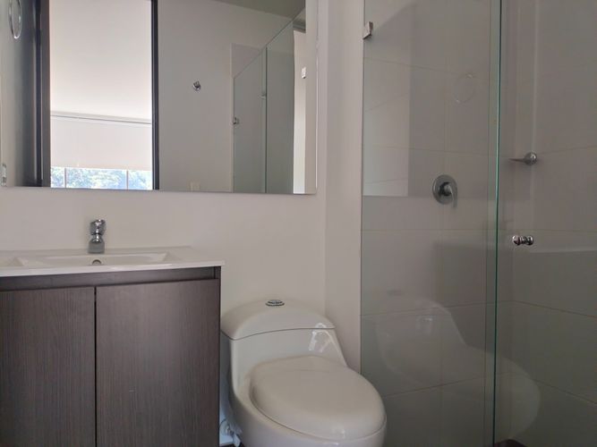 Apartamento de 2 alcobas en venta en El Poblado, Medellín, 64 m² · foto 15 de 16