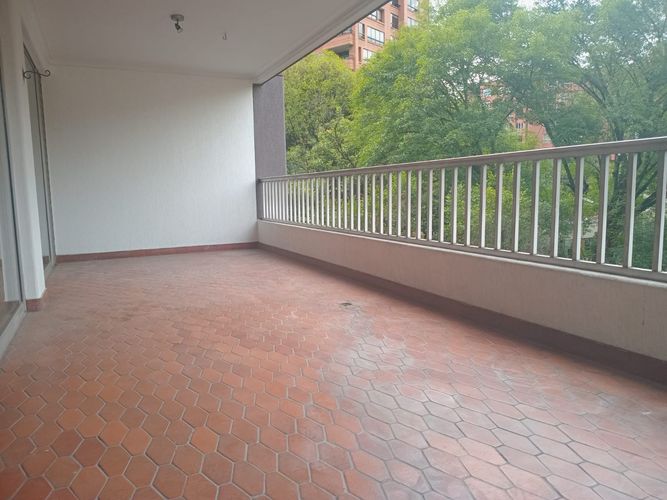 Apartamento de 4 alcobas en arriendo en El Poblado, Medellín, 195 m² · foto 19 de 19