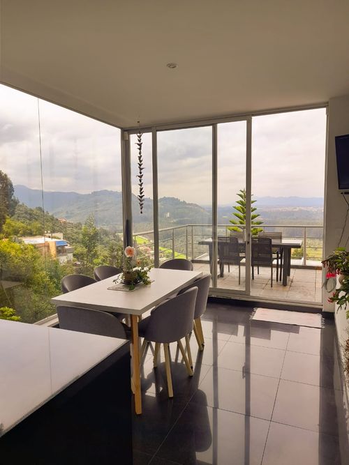Casa de 3 alcobas en venta en Aposentos, Sopó, 405 m² · foto 8 de 16