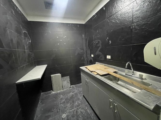 Local en arriendo en Oviedo, Medellín, 270 m² · foto 16 de 24