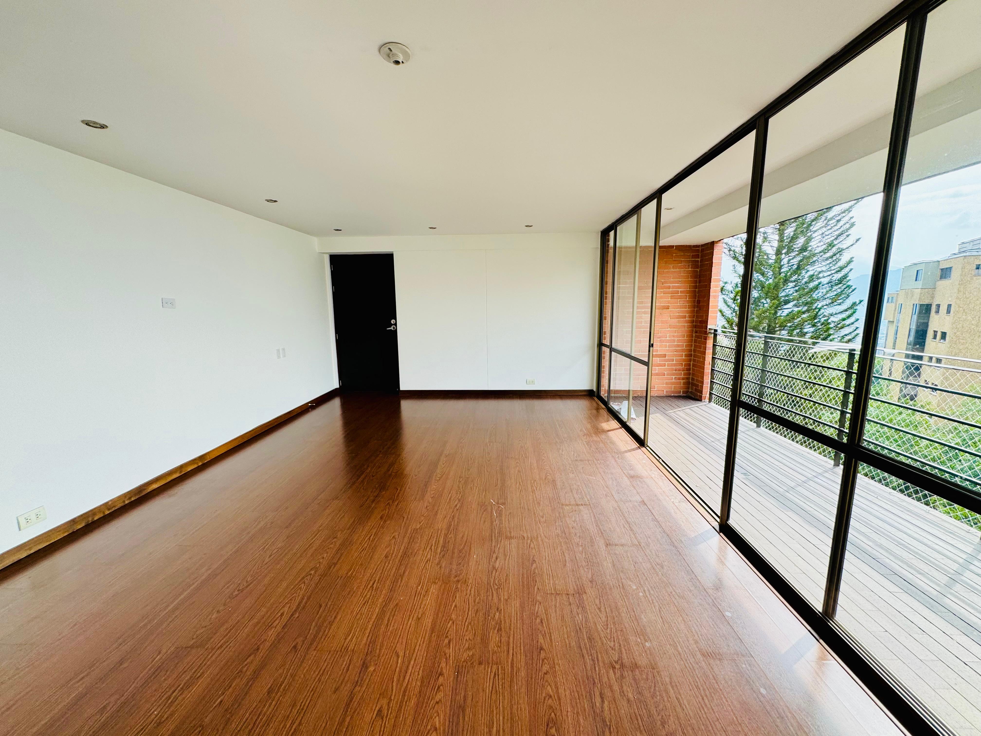 Apartamento en arriendo en San Lucas, Medellín · foto 3 de 12