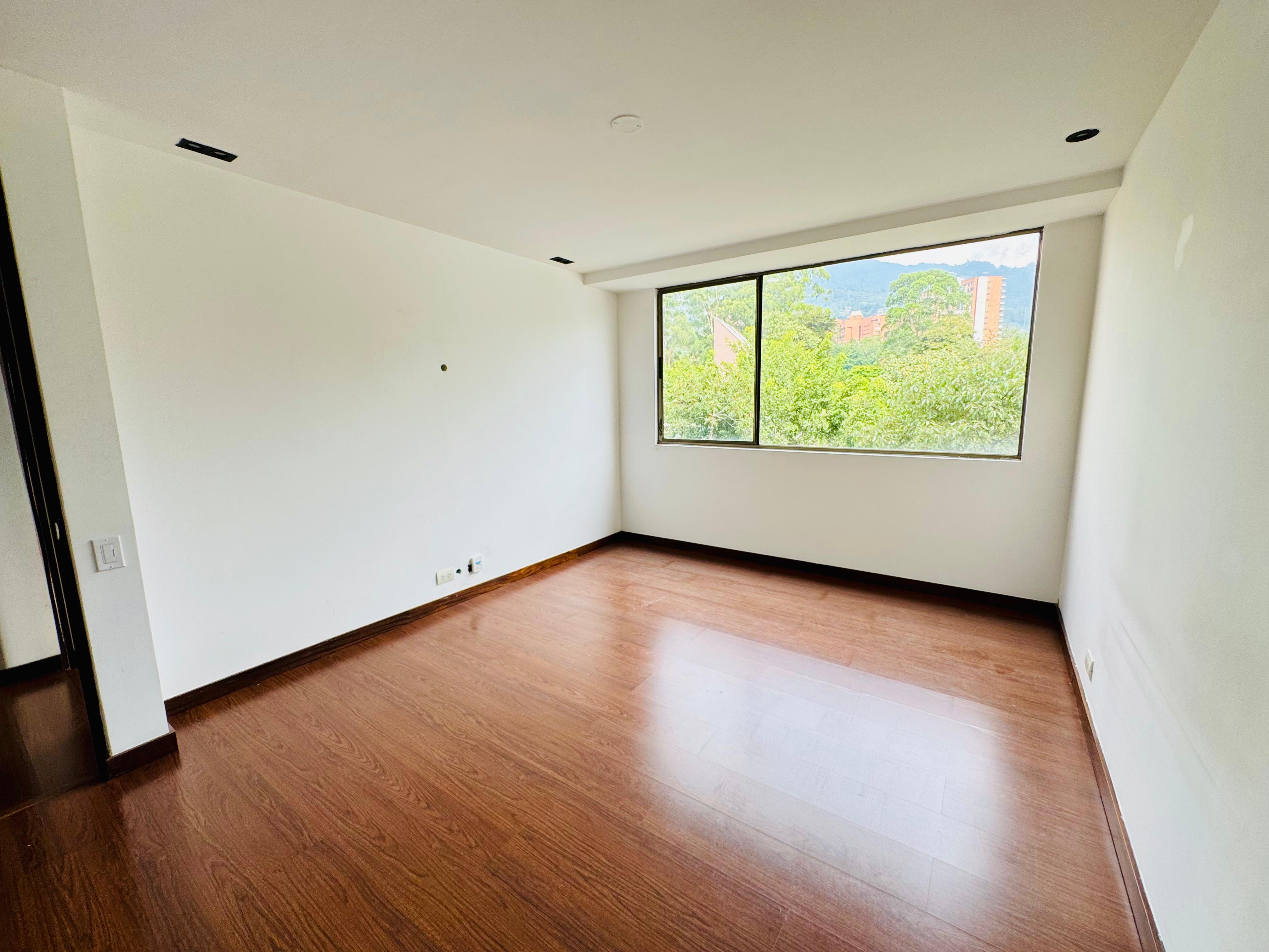 Apartamento en arriendo en San Lucas, Medellín · foto 5 de 12