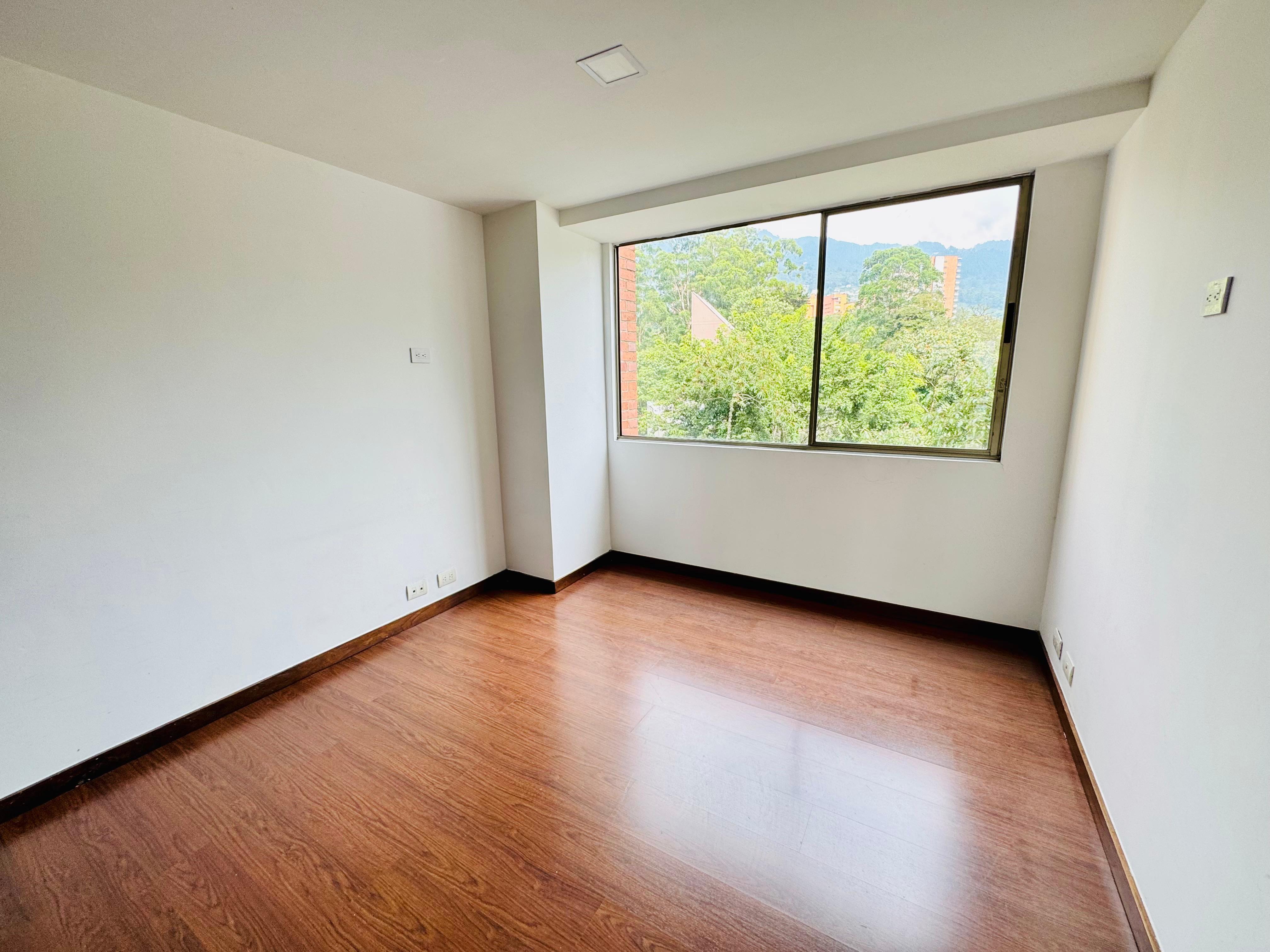Apartamento en arriendo en San Lucas, Medellín · foto 7 de 12