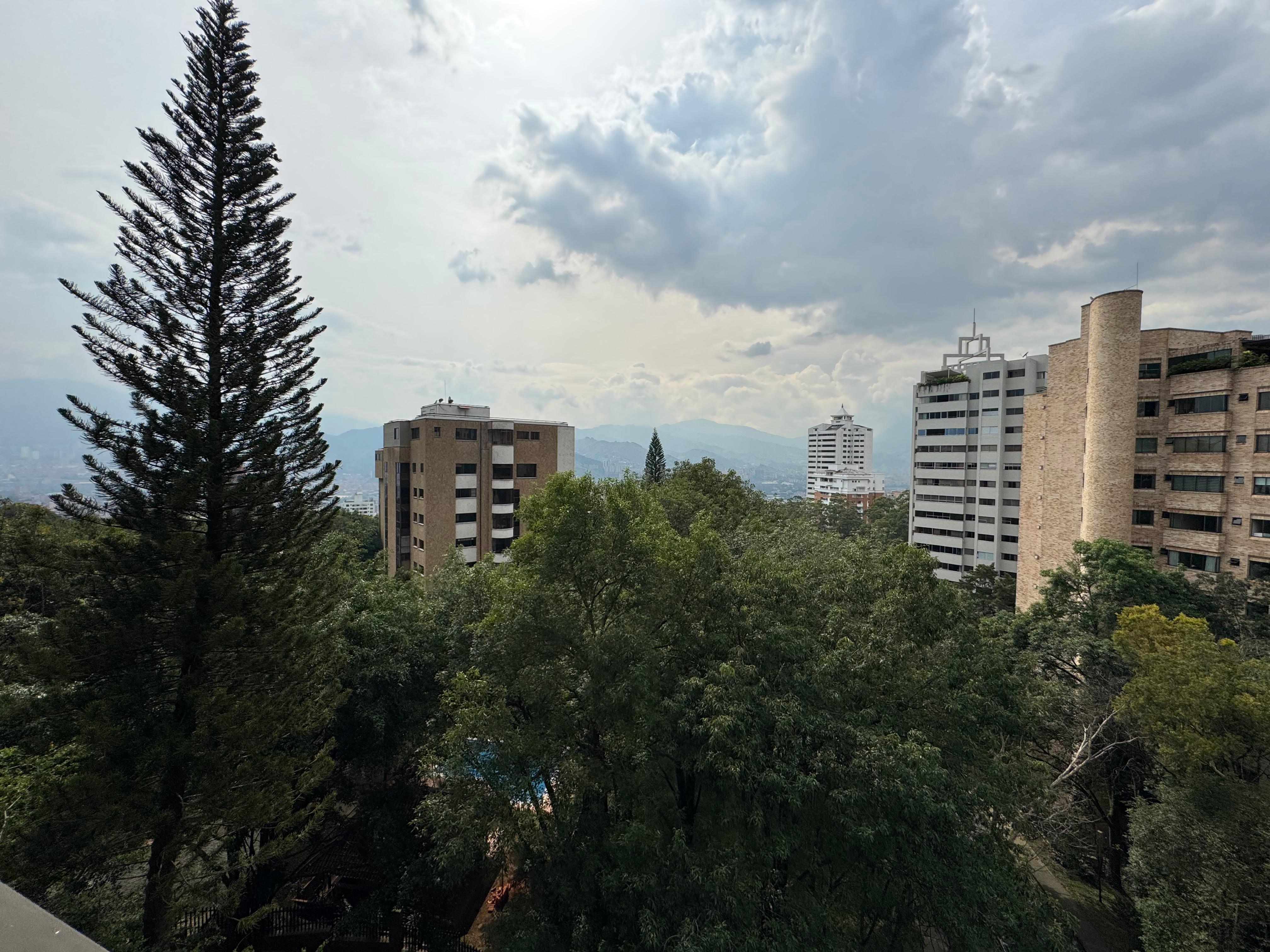Apartamento en arriendo en San Lucas, Medellín · foto 12 de 12