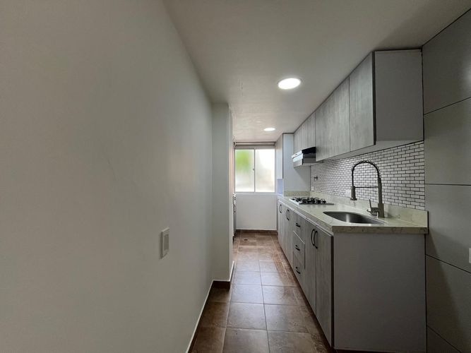 Apartamento de 3 alcobas en arriendo en El Poblado, Medellín, 91 m² · foto 3 de 18