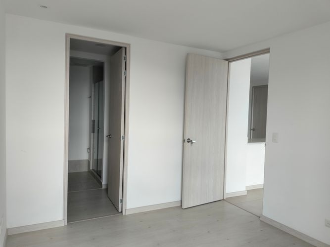 Apartamento de 2 alcobas en arriendo en El Poblado, Medellín, 64 m² · foto 13 de 16