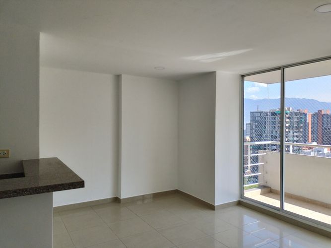 Apartamento de 2 alcobas en arriendo en El Poblado, Medellín, 68 m² · foto 2 de 16