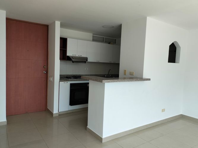 Apartamento de 2 alcobas en arriendo en El Poblado, Medellín, 68 m² · foto 3 de 16