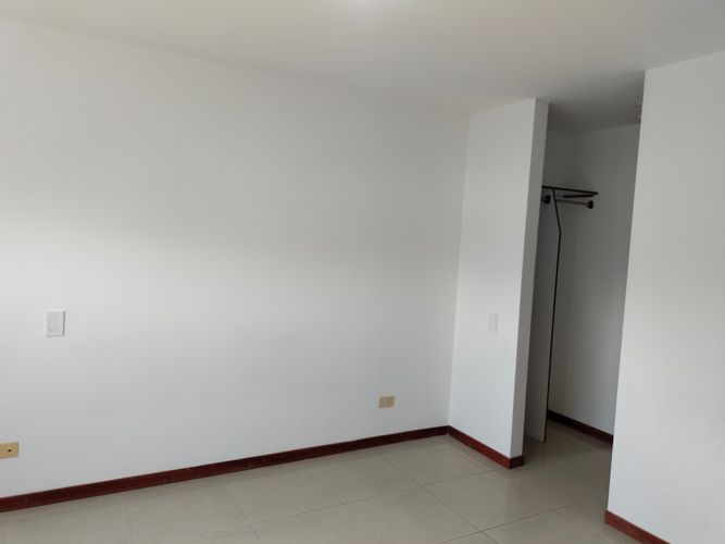 Apartamento de 2 alcobas en arriendo en El Poblado, Medellín, 68 m² · foto 6 de 16