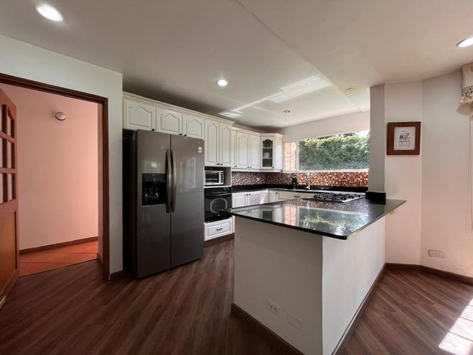 Casa de 4 alcobas en venta en Mesa, Envigado, 283 m² · foto 4 de 20
