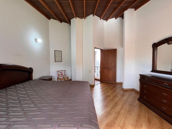 Casa de 4 alcobas en venta en Mesa, Envigado, 283 m² · foto 11 de 20