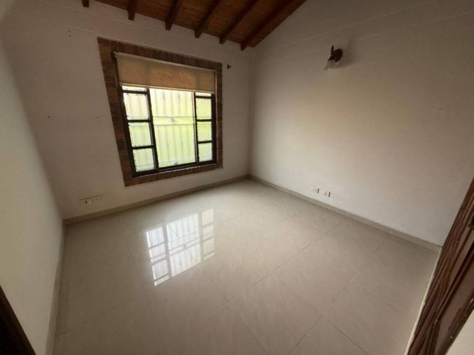 Casa de 4 alcobas en venta en La Mata, Piedecuesta, 250 m² · foto 8 de 15