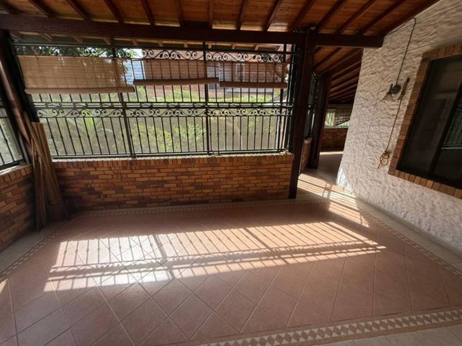 Casa de 4 alcobas en venta en La Mata, Piedecuesta, 250 m² · foto 4 de 15