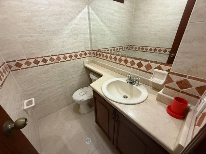 Casa de 4 alcobas en venta en La Mata, Piedecuesta, 250 m² · foto 11 de 15