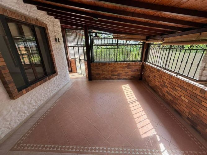 Casa de 4 alcobas en venta en La Mata, Piedecuesta, 250 m² · foto 5 de 15