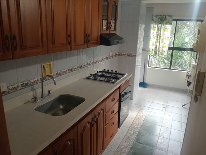 Apartamento de 4 alcobas en arriendo en Laureles, Medellín, 150 m² · foto 4 de 16