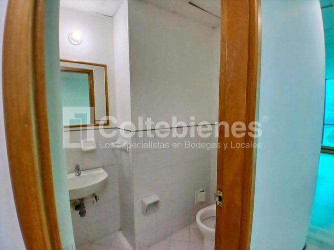 Oficina en arriendo en La Aguacatala, Medellín, 49 m² · foto 4 de 13