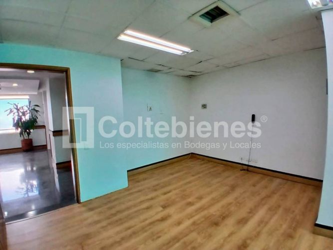 Oficina en arriendo en La Aguacatala, Medellín, 49 m² · foto 9 de 13